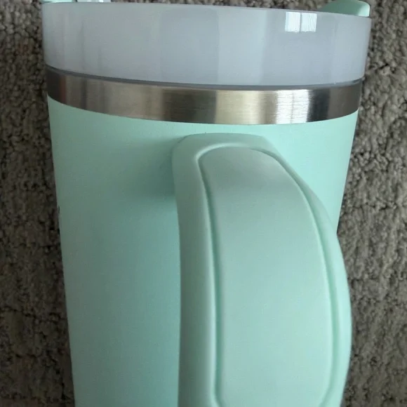Stanley Mint Green 40oz Quencher - Picture 3 of 7